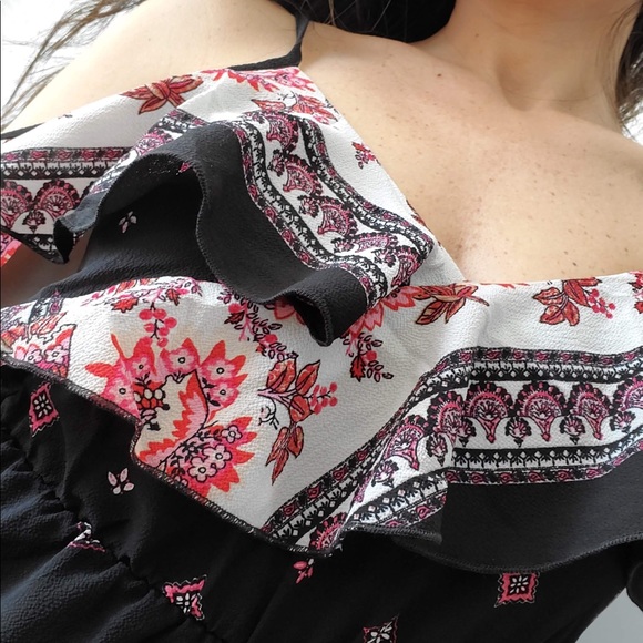 Cold shoulder floral jumpsuit - Picture 5 of 7